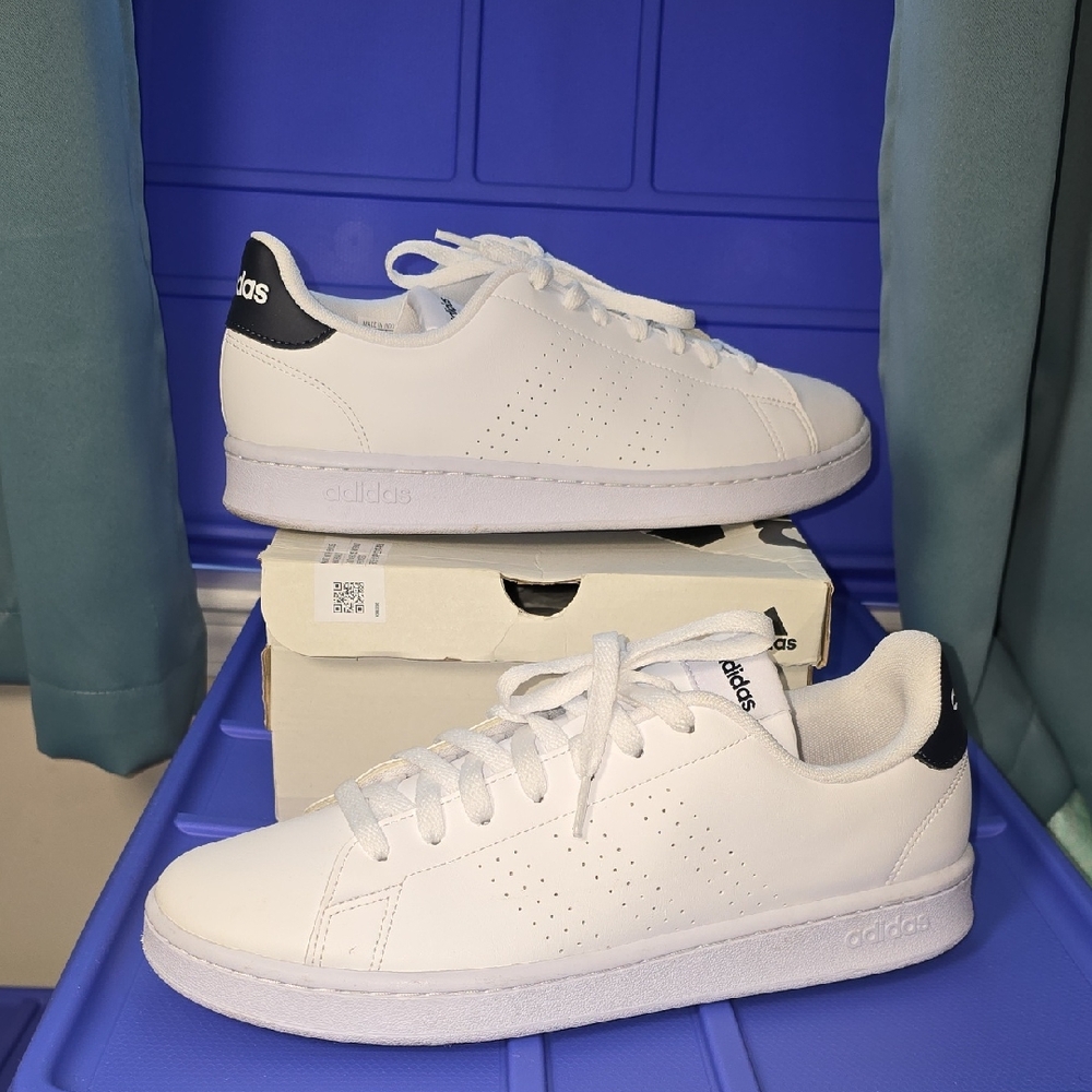 Adidas Men's Advantage White Tennis  Sneakers with Black Details Size 11